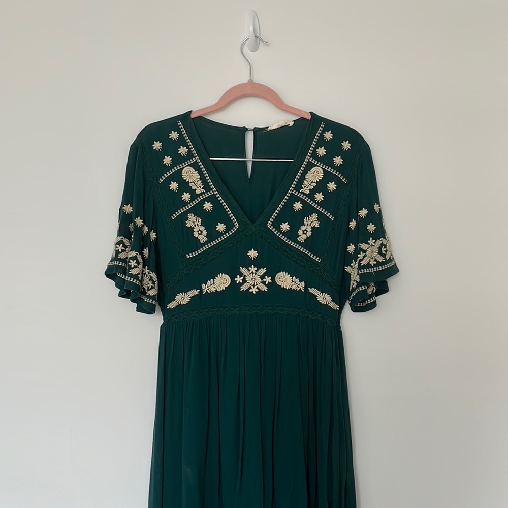 In Loom like-new dark green midi dress dress. Size S.